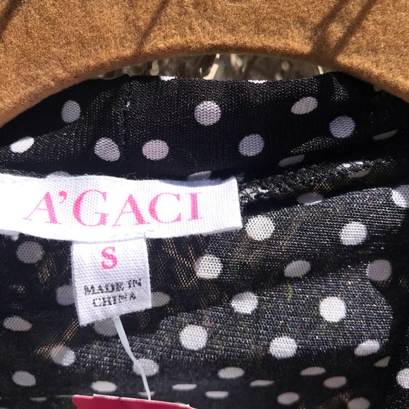 Cold shoulder top - Picture 3 of 4